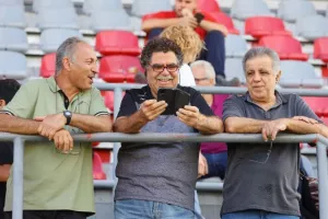  Νέα Σαλαμίνα-ΑΕΖ: Επεισοδιακή... ισοπαλία! (Φώτος)