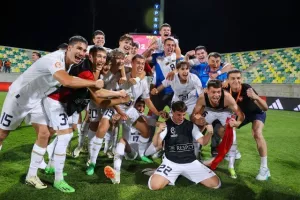 (Φώτος) Στα ημιτελικά Δανία και Σερβία 