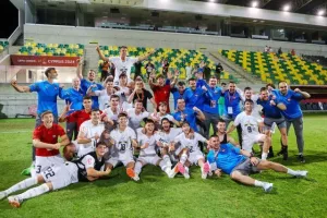(Φώτος) Στα ημιτελικά Δανία και Σερβία 