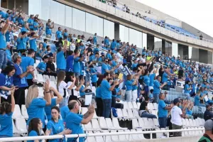 (ΦΩΤΟΣ) Ατμόσφαιρα από τους Παφίτες 