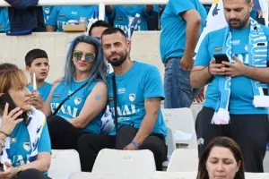 (ΦΩΤΟΣ) Ατμόσφαιρα από τους Παφίτες 