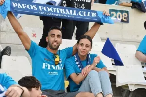(ΦΩΤΟΣ) Ατμόσφαιρα από τους Παφίτες 