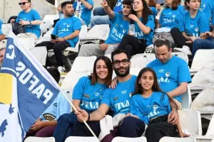 (ΦΩΤΟΣ) Ατμόσφαιρα από τους Παφίτες 