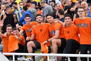 ΑΠΟΕΛ - ΑΕΚ: Το πρωτάθλημα... βάφτηκε γαλαζοκίτρινο για 29η φορά! (Φώτος)