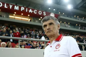 Ολυμπιακός: Συγκέντρωση στην ΑΕΚ και επιστροφές στην ενδεκάδα