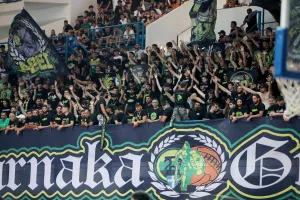Δυναμική παρουσία (Φώτος)