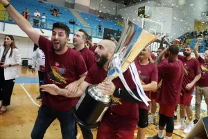 Η απονομή στους Πρωταθλητές (Φώτος)