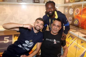 (ΒΙΝΤΕΟ-ΦΩΤΟΣ Kerkida) Κάηκε... ο εξώστης στην άφιξη των πρωταθλητών!