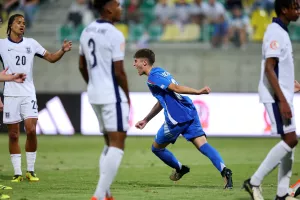 EURO U17: Χόρεψε την άμυνα της Αγγλίας ο Liberali (Βίντεο)