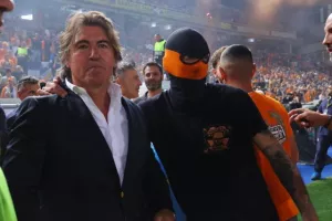 ΑΠΟΕΛ - ΑΕΚ: Το πρωτάθλημα... βάφτηκε γαλαζοκίτρινο για 29η φορά! (Φώτος)