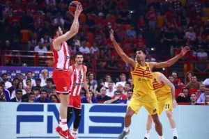 Στην Βαρκελώνη για να σπάσει την παράδοση και να μείνει πιστός στο ραντεβού του