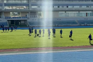 Η άφιξη του ΑΠΟΕΛ για το ντέρμπι - τίτλου (Φώτος)