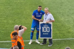 Τιμήθηκε για το... 100αρι