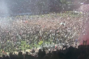 Στην Bundesliga η Ζανκτ Πάουλι του Σάλιακα!