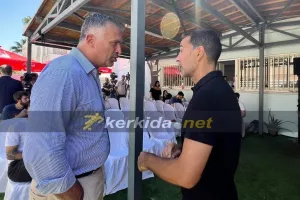 Ποιος από τους δύο;
