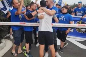 Στην προπόνηση οι οπαδοί της Πάφου/ "Ντόπες" ενόψει τελικού (Φώτος)