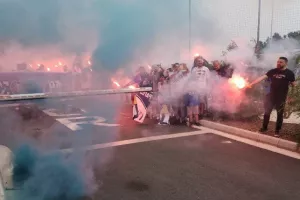 Στην προπόνηση οι οπαδοί της Πάφου/ "Ντόπες" ενόψει τελικού (Φώτος)