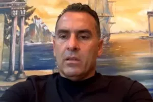 Σωφρόνης/ Τοποθετήθηκε για πρώτη φορά... για Απόλλωνα 