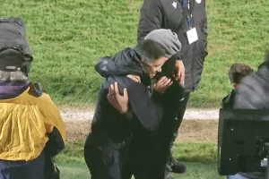 Έσταξε... μέλι για Σατσιά!