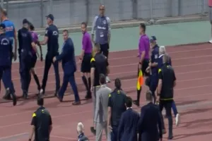 Τρομερή ένταση/ Άνθρωποι του Άρη και ο Καρυπίδης... επιτέθηκαν στην ρεφ Φραπάρ!