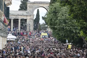 Φαντασμαγορικό Πάσχα στην Κέρκυρα (βίντεο)