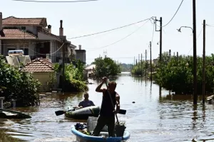 Τουλάχιστον 14 νεκροί σε πλημμύρες στο νότιο Σουλαουέζι της Ινδονησίας