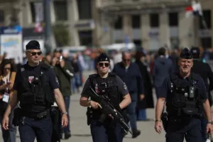 Η Ολυμπιακή φλόγα έφτασε στη Μασσαλία υπό δρακόντεια μέτρα ασφαλείας