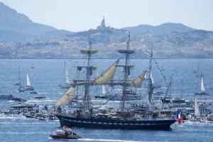 Η Ολυμπιακή φλόγα έφτασε στη Μασσαλία υπό δρακόντεια μέτρα ασφαλείας