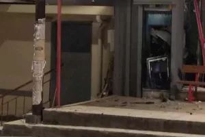 Πήραν 130.000 ευρώ οι βομβιστές του ΑΤΜ αλλά άφησαν άλλα 100.000
