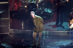 Oasis: Θα κυκλοφορήσει επανέκδοση του πρώτου τους άλμπουμ για την 30η επέτειό του