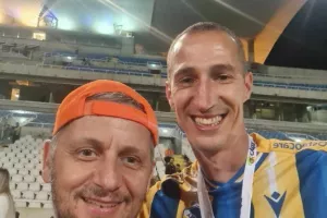 ΦΩΤΟΣ με την... κούπα και όχι μόνο