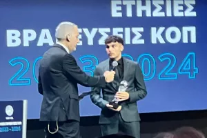 Καλύτερος νέος ο Χάμπος (Δήλωση)