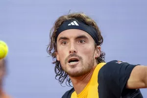Roland Garros 2024: Απαιτητικό ματς και πρόκριση στον τρίτο γύρο για τον Τσιτσιπά