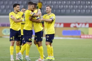 ΑΕΛ-Καρμιώτισσα: Φινάλε με 7 γκολ και... γαλαζοκίτρινη νίκη