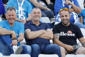 (ΦΩΤΟΣ) Ατμόσφαιρα από τους Παφίτες 