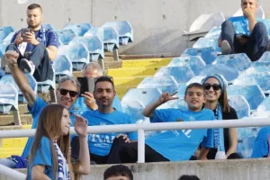 (ΦΩΤΟΣ) Ατμόσφαιρα από τους Παφίτες 
