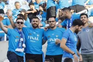 (ΦΩΤΟΣ) Ατμόσφαιρα από τους Παφίτες 