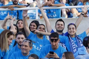 (ΦΩΤΟΣ) Ατμόσφαιρα από τους Παφίτες 