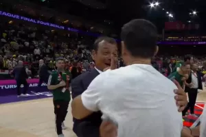 Αταμάν σε Γιαννακόπουλο: «Ένα ματς ακόμα!»