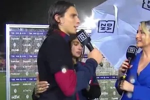(Βίντεο) Η σύντροφος του Καλαφιόρι ένιωσε "απειλή" από την αθλητικογράφο και μπούκαρε στην συνέντευξη