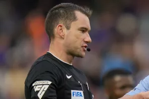 Premier League: Για πρώτη φορά στην ιστορία διαιτητής θα φορέσει κάμερα