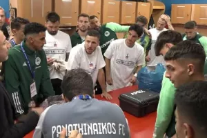 Η ομιλία του Κόντη πριν το ματς του Παναθηναϊκού με τον Άρη: «Πιέστε τους από το πρώτο έως το τελευταίο λεπτό»