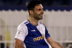 Έγινε μπαμπάς ο Γιώργος Τζαβέλλας - Γέννησε η Βίκυ Κάβουρα