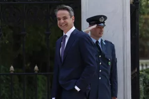 Μητσοτάκης: «Ο Ολυμπιακός μου θυμίζει το Euro 2004 - Μπορεί να σηκώσει την κούπα»
