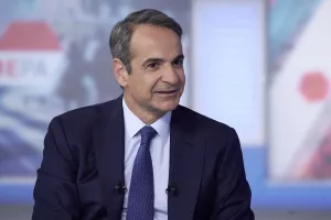 Ο Μητσοτάκης απέφυγε την πρόβλεψη για τον τελικό του Conference League: "Θέλω να διαφυλάξω μέχρι στιγμής την αξιοπιστία μου"