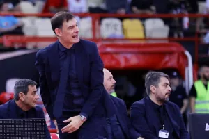 Μπαρτζώκας: «Περπατάγαμε στο πρώτο ημίχρονο-Για λόγους αρχής έκοψα τον Ράιτ»