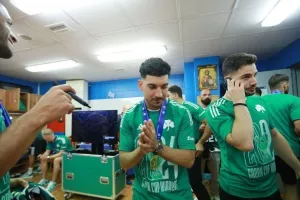 «Πράσινο» πάρτι στα αποδυτήρια του Πανθεσσαλικού