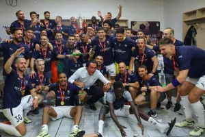 Ο πούρος είχε την τιμητική του - ΦΩΤΟΣ από τα αποδυτήρια