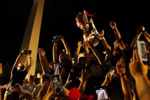 Κάηκε... η Πάφος για τους Κυπελλούχους (ΒΙΝΤΕΟ Kerkida/ΦΩΤΟΣ)