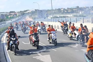 (ΒΙΝΤΕΟ Kerkida/Φώτος) Στο ΓΣΠ με πορεία οι οργανωμένοι